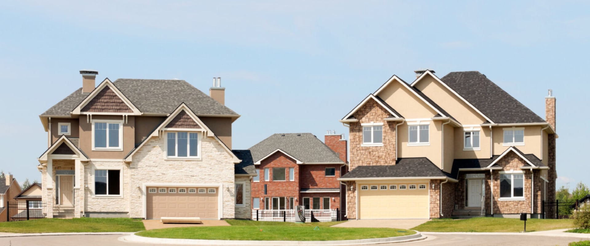 Location and Neighborhood: A Comprehensive Look at Real Estate Agencies and Tips for Finding the Right Home